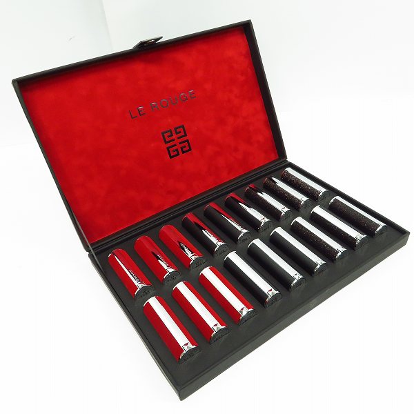 実際に弊社で買取させて頂いたGIVENCHY/ジバンシィ LE ROUGE 18本セット 専用ケース付き