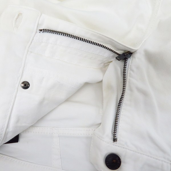 実際に弊社で買取させて頂いたEMPORIO ARMANI/エンポリオアルマーニ Regular Fit ストレッチ コットンパンツ ホワイト Size：34の画像 4枚目