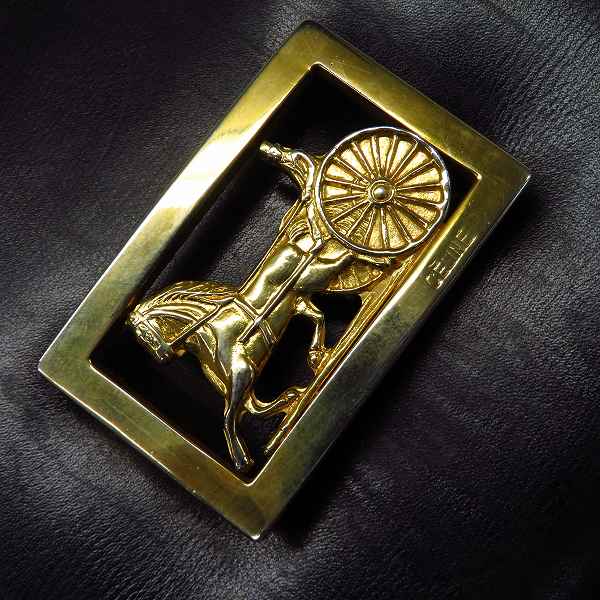 実際に弊社で買取させて頂いたCELINE/セリーヌ レザー ショルダーバッグ 馬車 ゴールド金具 の画像 6枚目