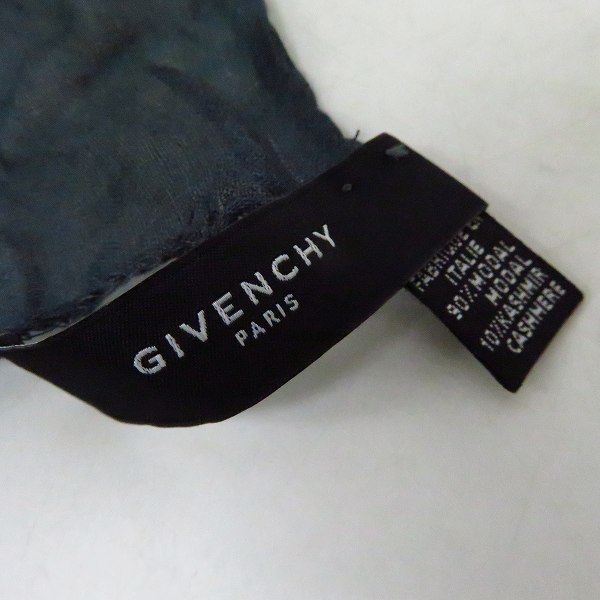 実際に弊社で買取させて頂いたGIVENCHY/ジバンシー カシミヤ混 スカーフ/大判ストール 星条旗柄の画像 2枚目