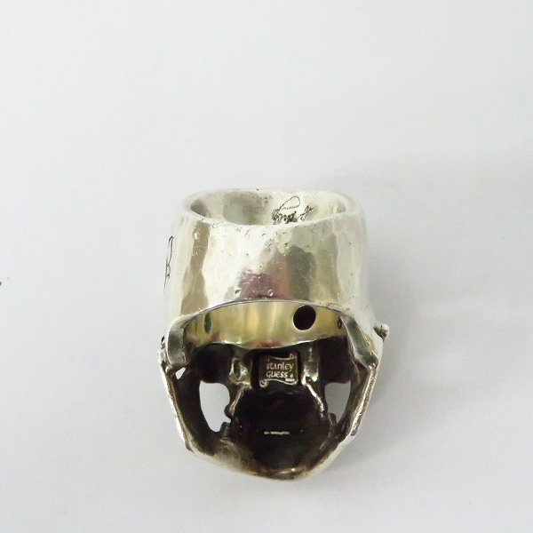 実際に弊社で買取させて頂いた【カスタム】STANLEY GUES/スタンリーゲス Xラージスカルリングｗ1ストーンアイ エングレービング/23.5-24号の画像 3枚目
