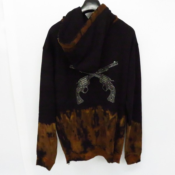 実際に弊社で買取させて頂いた【未使用】roarguns/ロアーガンズ K's別注 スタッズ/スワロ クロスガン ブリーチ加工フーディ 18FGB-17KS/4の画像 1枚目