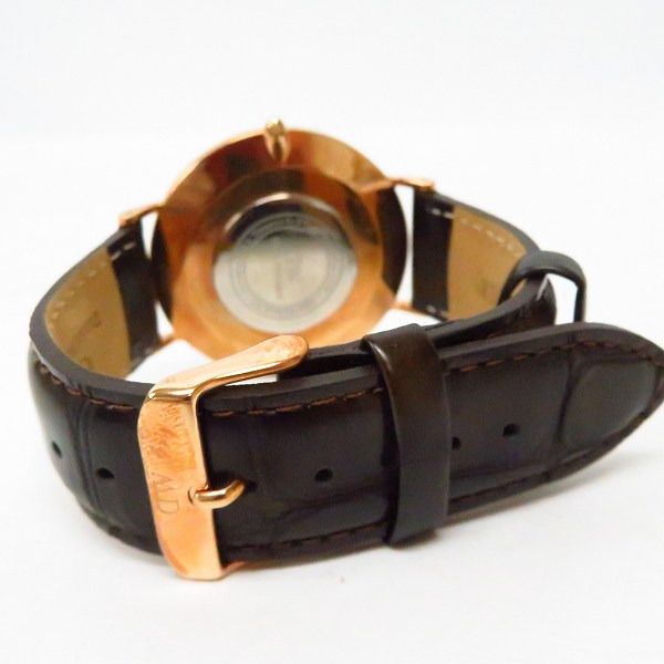 実際に弊社で買取させて頂いたDaniel Wellington/ダニエルウェリントン レザーベルト クォーツ/ウォッチ/腕時計 B15の画像 2枚目