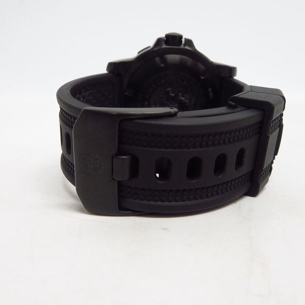 実際に弊社で買取させて頂いたLUMINOX/ルミノックス AUTHORIZED FOR NAVY USE 4220 SERIES ネイビーシールズ クォーツ/腕時計の画像 2枚目