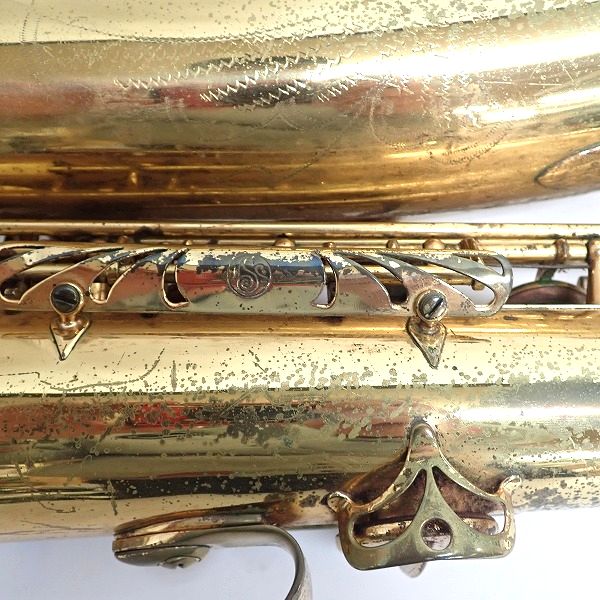 実際に弊社で買取させて頂いた★【難あり】Selmer/セルマー テナーサックス Mark VI マーク6 シリアル6万番台 彫刻有り ビンテージの画像 7枚目