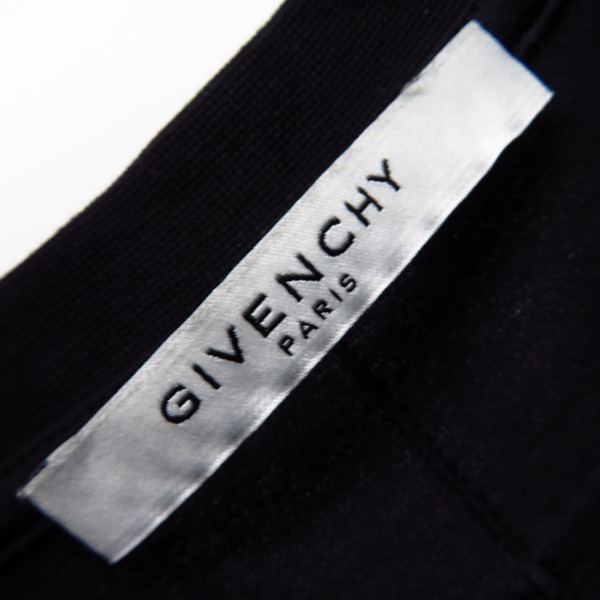 実際に弊社で買取させて頂いた【JPタグ】GIVENCHY/ジバンシィ シャークプリント半袖Ｔシャツ BM70483Y0H/Lの画像 2枚目