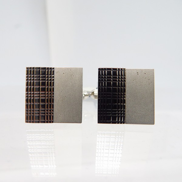 実際に弊社で買取させて頂いたBURBERRY/バーバリー ノバチェック カフスの画像 1枚目