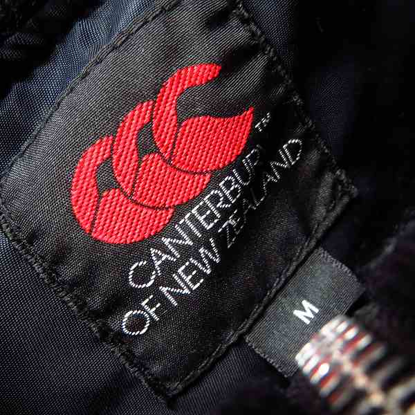 実際に弊社で買取させて頂いたCANTERBURY OF NEW ZEALAND/カンタベリーオブニュージーランド 中綿 ジャケット/ブルゾン Mの画像 2枚目