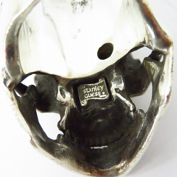 実際に弊社で買取させて頂いた【カスタム】STANLEY GUES/スタンリーゲス Xラージスカルリングｗ1ストーンアイ エングレービング/23.5-24号の画像 6枚目