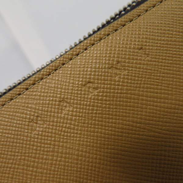 実際に弊社で買取させて頂いたMARNI/マルニ バイカラー 長財布 ロングジップウォレット/ソフトベージュ マザリンブルー アラベスクの画像 6枚目