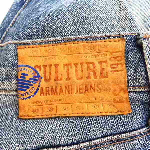 実際に弊社で買取させて頂いたARMANI JEANS/アルマーニジーンズ イタリア製 バックロゴワッペン デニムパンツ W30の画像 3枚目