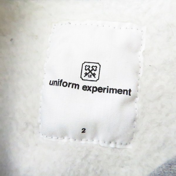 実際に弊社で買取させて頂いたuniform experiment/ユニフォームエクスペリメント 星/ボーダー ロゴプリントプルオーバーパーカー UE-156082/2の画像 2枚目