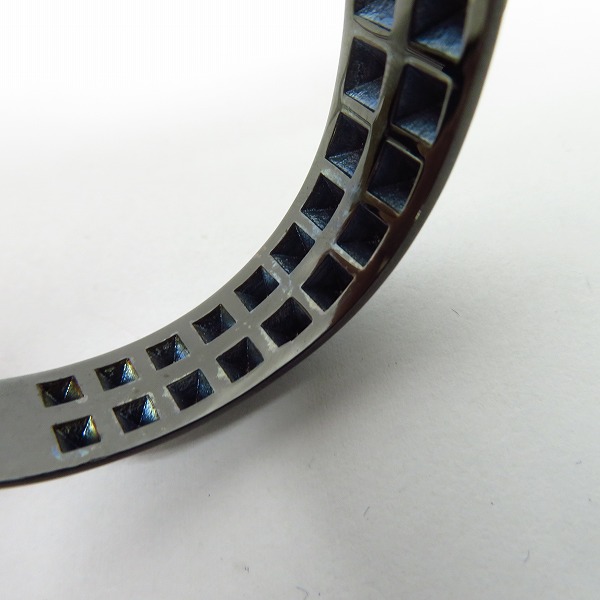 実際に弊社で買取させて頂いた roar by IVXLCDM/ロアー スタッズ&スター バングル ブラック 16FRQ-55/1の画像 6枚目