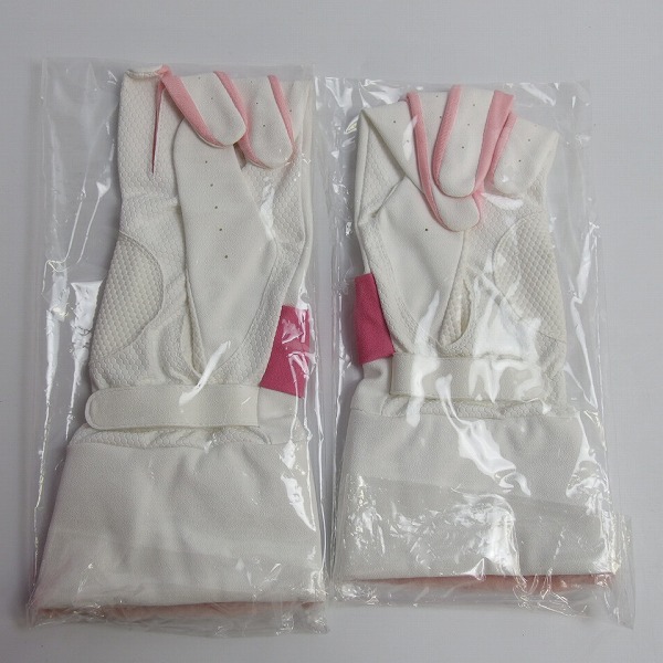 実際に弊社で買取させて頂いた【未使用】le coq sportif/ルコック ゴルフ グローブ/手袋 両手用 リボン付き/チェック 18-19cm(M) 3点セットの画像 3枚目