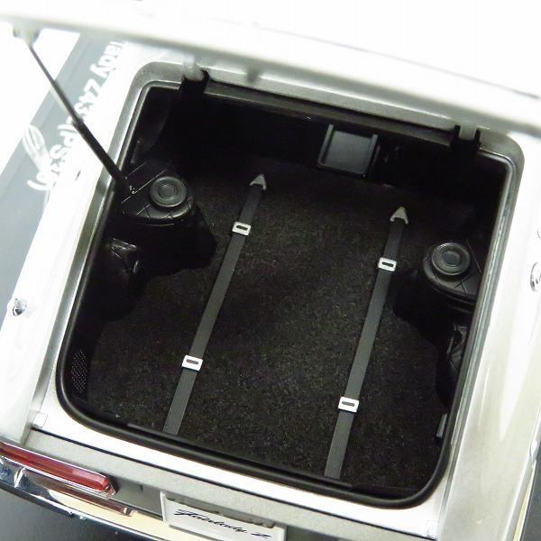 実際に弊社で買取させて頂いたAUTOart/オートアート 1/18 NISSAN/ニッサン/日産 フェアレディ Z432 PS30 シルバー 38530の画像 6枚目