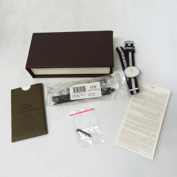 実際に弊社で買取させて頂いたDaniel Wellington/ダニエルウェリントン  クォーツ腕時計 変えベルト付き 【動作未確認】の画像 5枚目