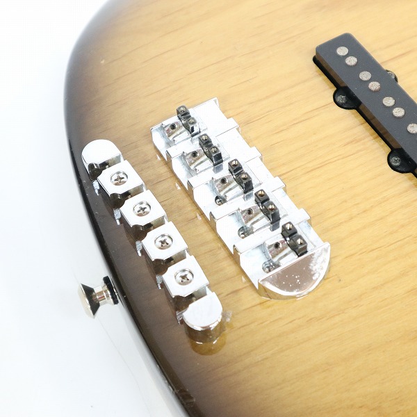 実際に弊社で買取させて頂いた★【難有り】Bacchus handmade guitars/バッカス 5弦 エレキベースの画像 4枚目