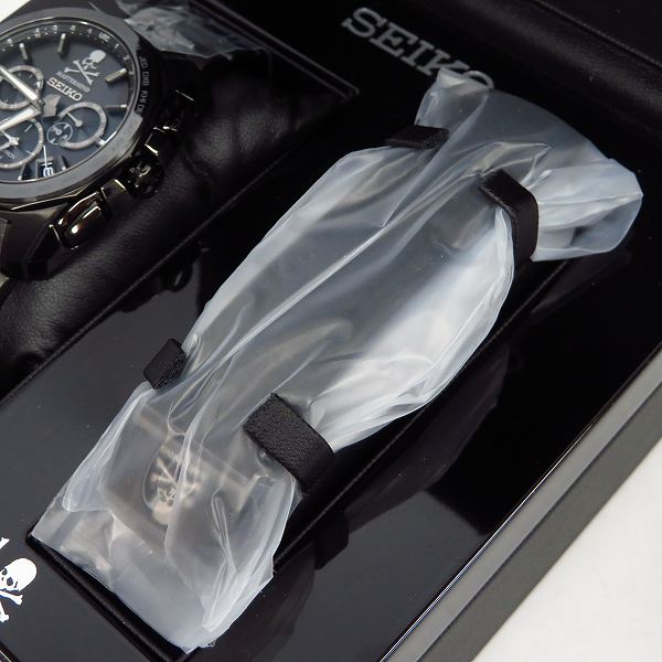 実際に弊社で買取させて頂いた【未使用/ギャラ付き】SEIKO×MASTERMIND/セイコー×マスターマインド アストロン 数量限定150本 SBXC041の画像 5枚目
