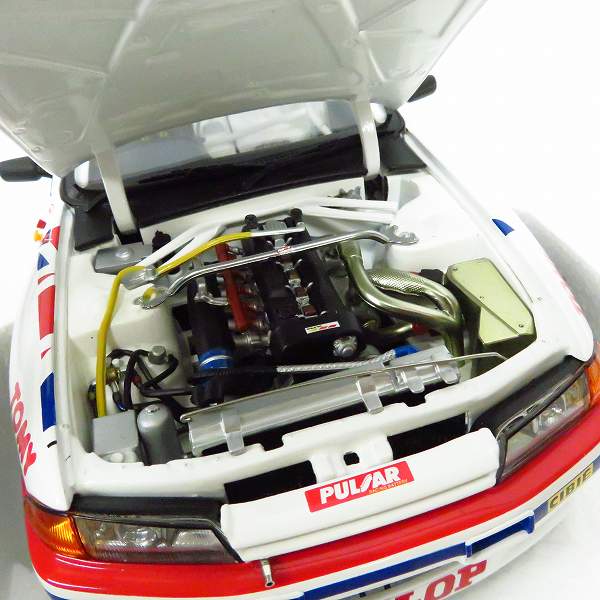 実際に弊社で買取させて頂いたAUTOart/オートアート 1/18 NISSAN/ニッサン/日産 SKYLINE/スカイライン GT-R R32 GROUP A 1990 REEBOK/リーボック 89078の画像 4枚目