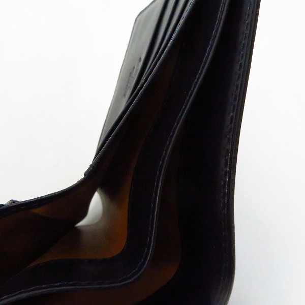 実際に弊社で買取させて頂いたBARNEYS NEWYORK/バーニーズニューヨーク コードバン 二つ折り財布の画像 6枚目