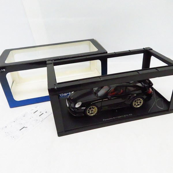 実際に弊社で買取させて頂いたAUTOart/オートアート 1/18 PORSCHE/ポルシェ 911 GT2 RS ブラック 77962の画像 8枚目