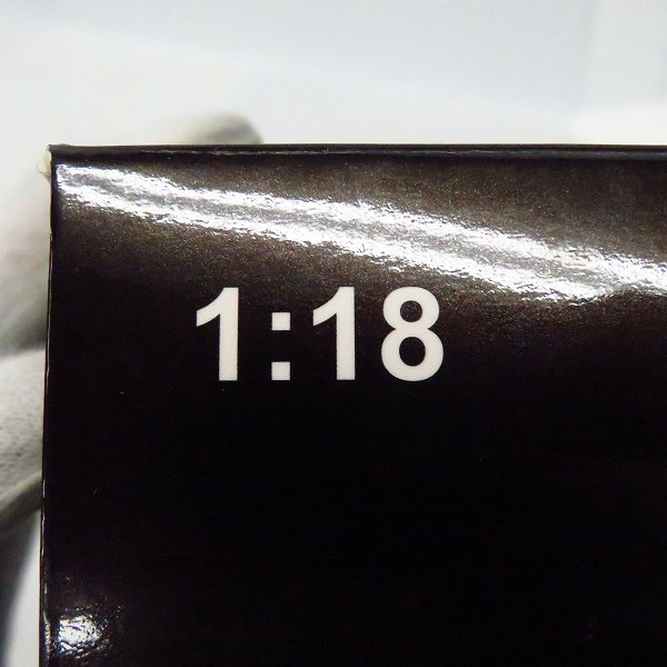 実際に弊社で買取させて頂いたAUTOart/オートアート 1/18 LAMBORGHINI/ランボルギーニ ウラカン ペルフォマンテ ソリッドホワイト 79151の画像 9枚目