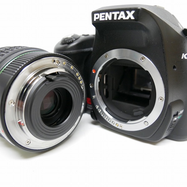 実際に弊社で買取させて頂いた【簡易動作確認済】PENTAX/ペンタックス K100 D SR レンズ SMC PENTAX-DA 1:3.5-5.6 18-55mm AL 単3電池駆動の画像 2枚目
