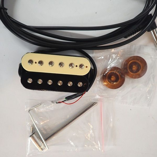 実際に弊社で買取させて頂いた★【難あり】PRS/Paul Reed Smith/ポール・リード・スミス SE SANTANA Standard VC ダンカンPU搭載 ソフトケース付きの画像 8枚目