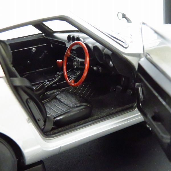 実際に弊社で買取させて頂いたAUTOart/オートアート 1/18 NISSAN/ニッサン/日産 フェアレディ Z432 PS30 シルバー 38530の画像 7枚目
