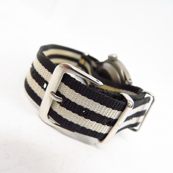 実際に弊社で買取させて頂いたuniform experiment×BENRUS ORIGINAL MILITARY WATCH 腕時計 UE-110102の画像 2枚目