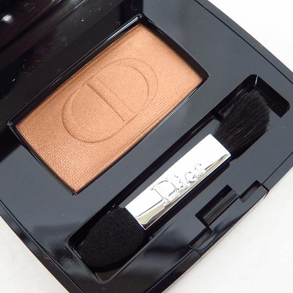 実際に弊社で買取させて頂いたChristian Dior/クリスチャンディオール ディオールショウ モノ アイシャドウ 573/260/2g 3点セットの画像 2枚目