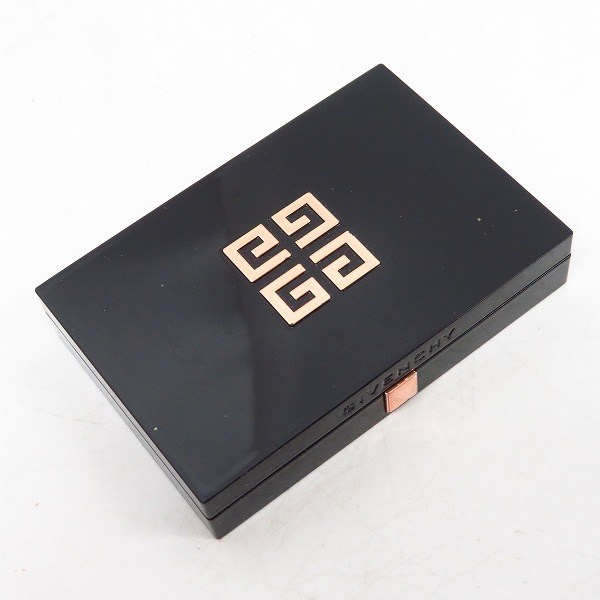 実際に弊社で買取させて頂いたGIVENCHY/ジバンシー 01 ミスティックグロウパウダー フェイスパウダー 4gの画像 2枚目