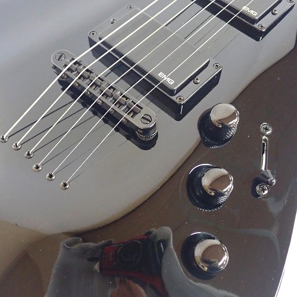 実際に弊社で買取させて頂いた★Schecter/シェクター DIAMOND SERIES HELLRAISER/ヘルレイザー AD-C-1-HR EMG搭載 ギグケース付の画像 5枚目