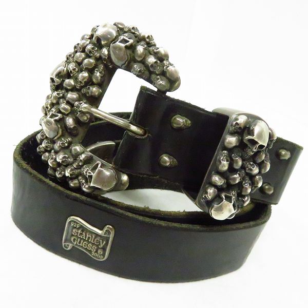 実際に弊社で買取させて頂いたSTANLEY GUESS/スタンリーゲス 1ピースレザーベルトw/マルチスカルバックル ロゴプレートセット