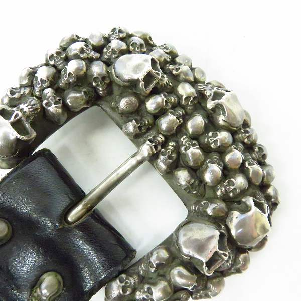 実際に弊社で買取させて頂いたSTANLEY GUESS/スタンリーゲス 1ピースレザーベルトw/マルチスカルバックル ロゴプレートセットの画像 4枚目