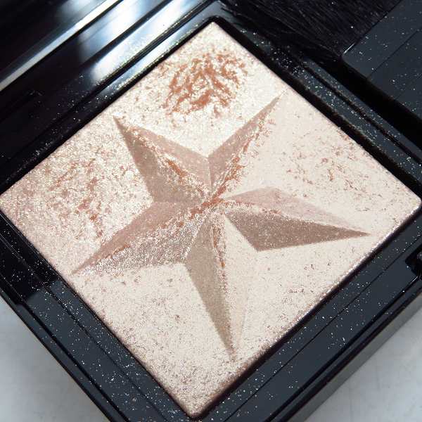 実際に弊社で買取させて頂いたGIVENCHY/ジバンシー 01 ミスティックグロウパウダー フェイスパウダー 4gの画像 1枚目