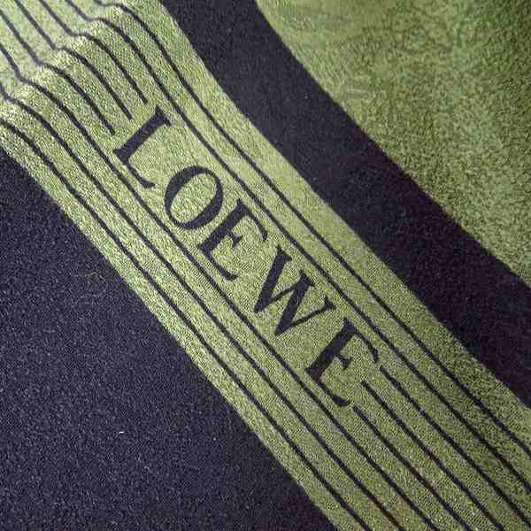実際に弊社で買取させて頂いたLOEWE/ロエベ ロゴ総柄 大判シルクストール グリーン系の画像 3枚目