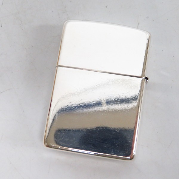 実際に弊社で買取させて頂いたZIPPO/ジッポー STERLING/スターリング HARLEY DAVIDSON/ハーレーダビッドソン ロゴプレート付き 1996年製の画像 1枚目