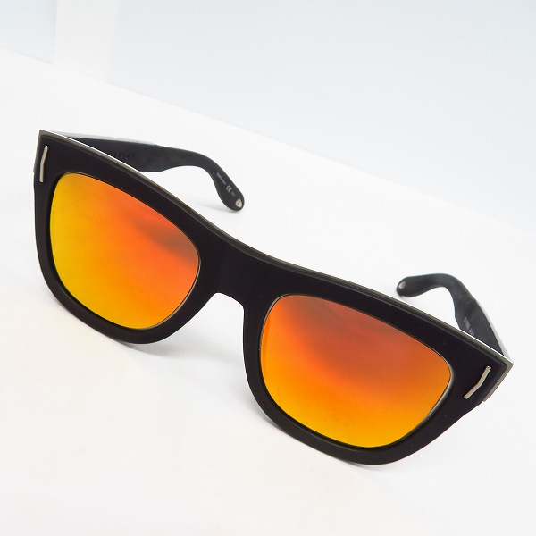 実際に弊社で買取させて頂いたGIVENCHY/ジバンシイ サングラス GV7016/S