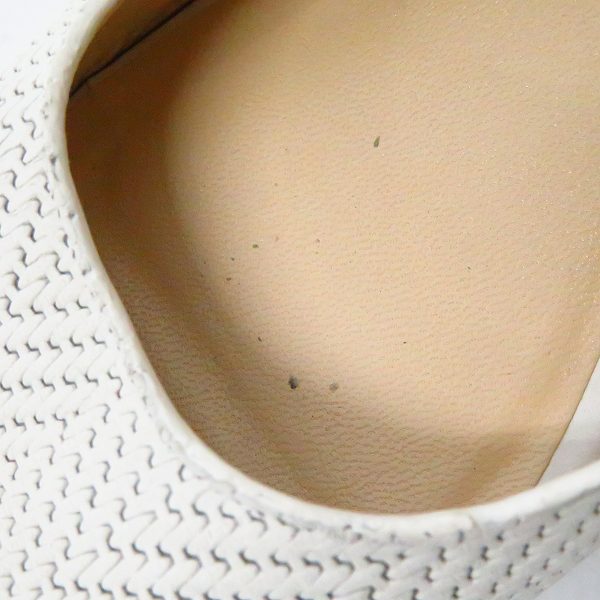 実際に弊社で買取させて頂いたJIMMY CHOO/ジミーチュウ 型押し レザー ウェッジソール サンダル ライトグレー/36の画像 7枚目