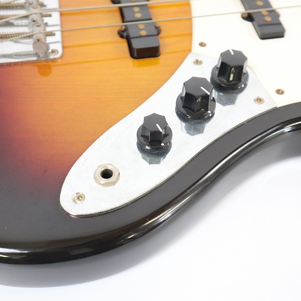 実際に弊社で買取させて頂いた★【難あり】BUSKERS/バスカーズ ジャズベース タイプ サンバースト エレキベースの画像 5枚目