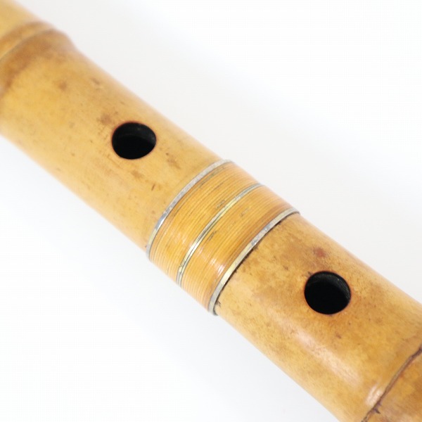 実際に弊社で買取させて頂いた【難あり】尺八 竹治 銘 銀三線 藤巻 琴古流 54.5cm 和楽器 ケース付きの画像 5枚目