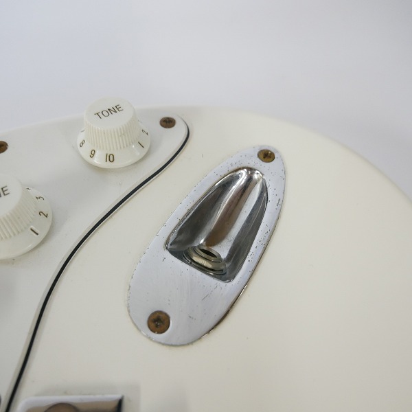 実際に弊社で買取させて頂いた★BUSKER'S/バスカーズ ストラトタイプ エレキギター ホワイトの画像 9枚目