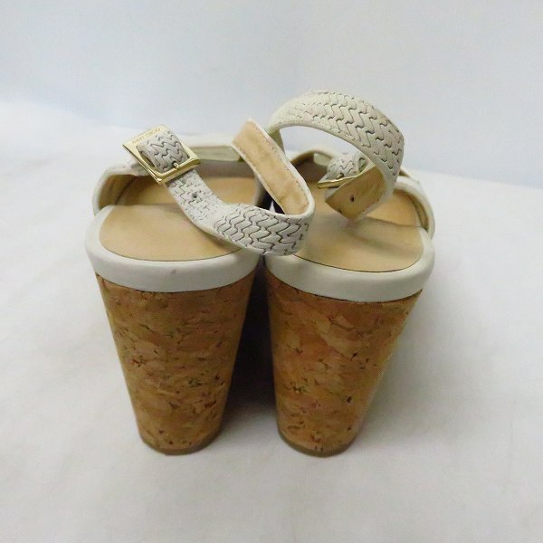 実際に弊社で買取させて頂いたJIMMY CHOO/ジミーチュウ 型押し レザー ウェッジソール サンダル ライトグレー/36の画像 1枚目