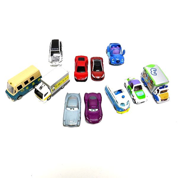 実際に弊社で買取させて頂いたトミカ等 ミニカー11点セット