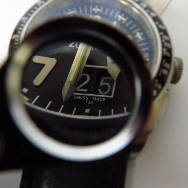 実際に弊社で買取させて頂いたLUMINOX/ルミノックス P-38 LIGHTNING™ CHRONOGRAPH 9440 SERIES/Ref.9441 ウォッチ/腕時計の画像 5枚目