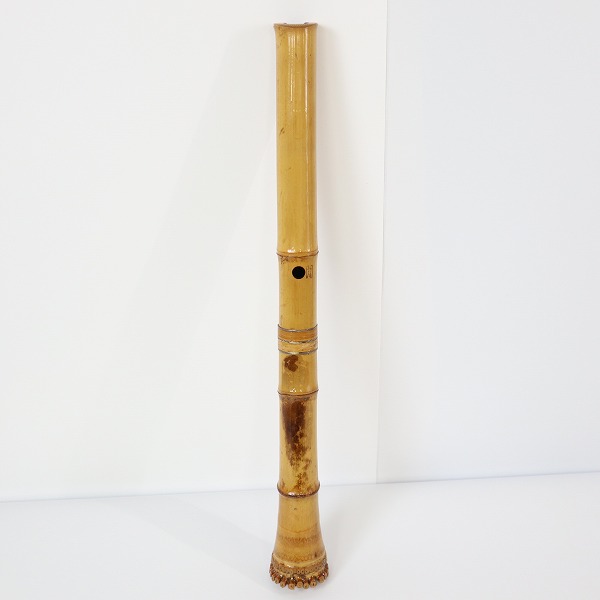 実際に弊社で買取させて頂いた【難あり】尺八 竹治 銘 銀三線 藤巻 琴古流 51.5cm 和楽器 ケース付きの画像 2枚目