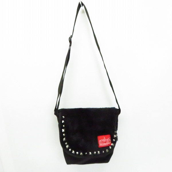 実際に弊社で買取させて頂いたManhattan Portage/マンハッタンポーテージ 黒ファー鋲打ち メッセンジャーバッグ 