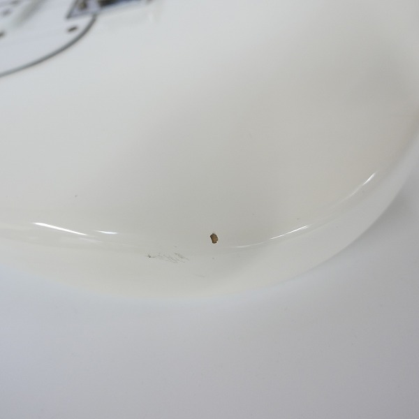 実際に弊社で買取させて頂いた★BUSKER'S/バスカーズ ストラトタイプ エレキギター ホワイトの画像 8枚目