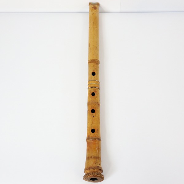 実際に弊社で買取させて頂いた【難あり】尺八 竹治 銘 銀三線 藤巻 琴古流 54.5cm 和楽器 ケース付きの画像 1枚目